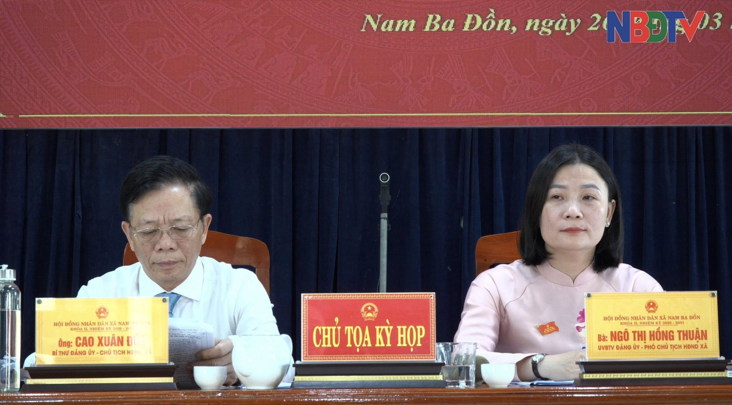 Họp HĐND xa chủ tọa kỳ hop