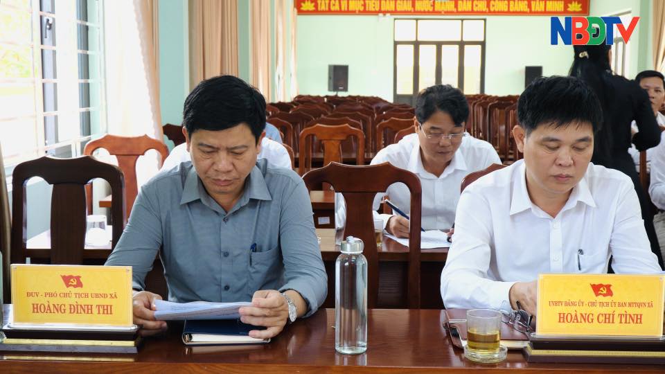 Hội nghị Đang ủy quy 1, các đc tham gia hoi nghi