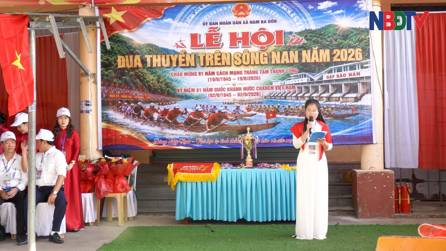 Toàn cảnh Khai mạc Lễ hội đua thuyền truyền thống trên sông Nan năm 2026