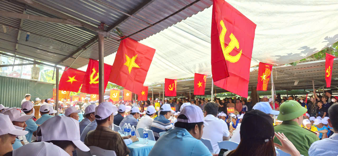 Lễ hội đua thuyền sông Nan 6
